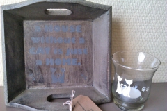 klein dienblad met tekst