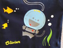 shirtje aan de hand van geboorte kaartje