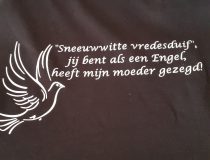 Songtekst op een shirt